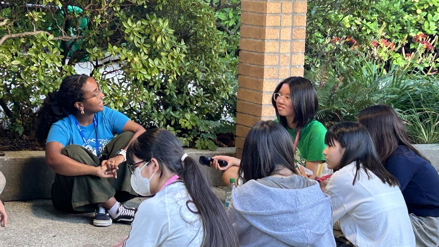 문영이와 그룹 친구들