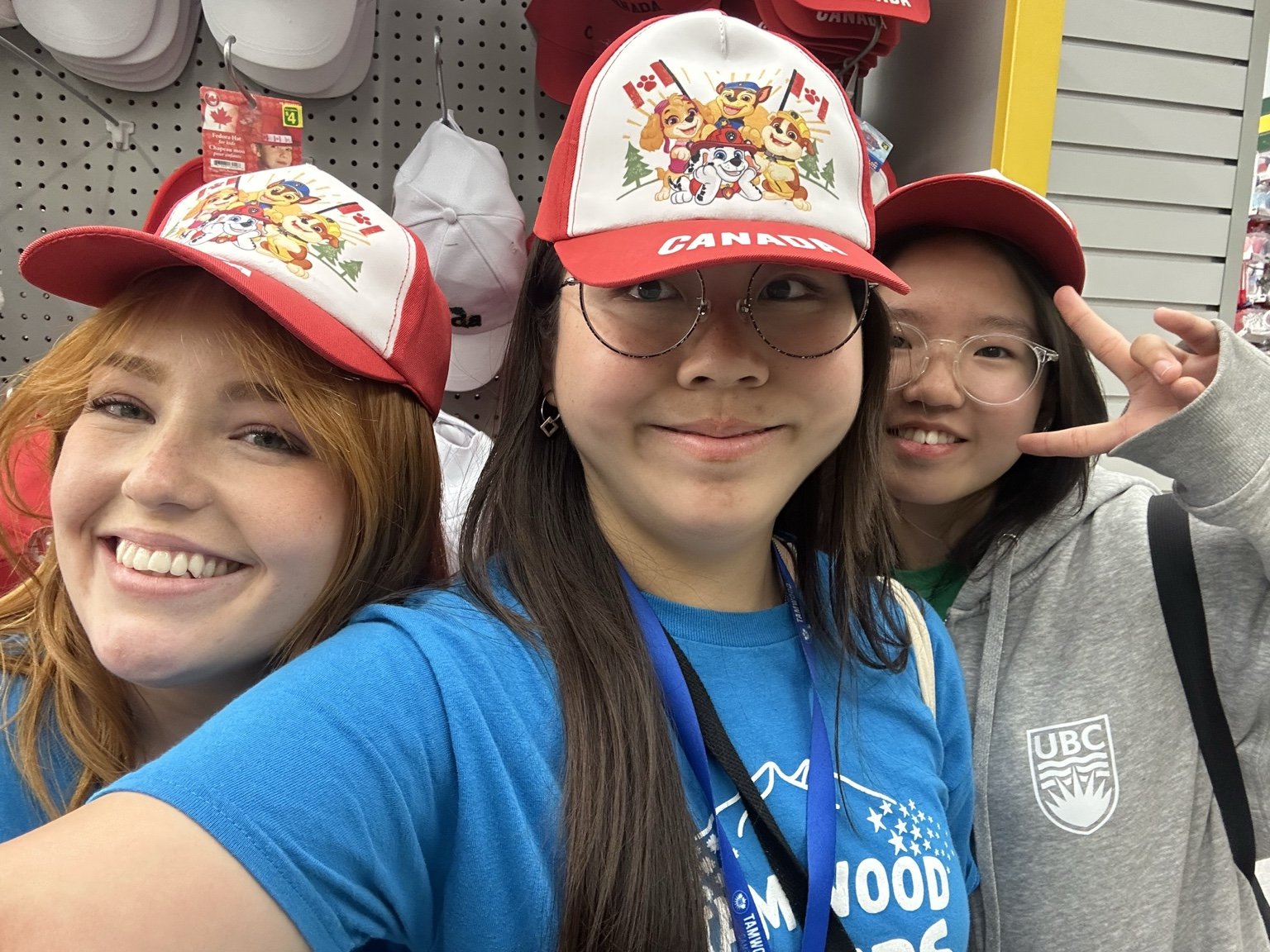 밴쿠버여름캠프 UBC 생활중인 문영이와 캠프 선생님들